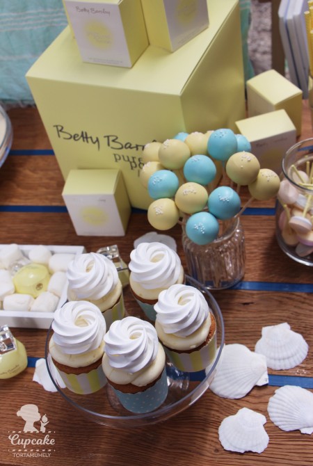 Betty Barclay desszertasztal