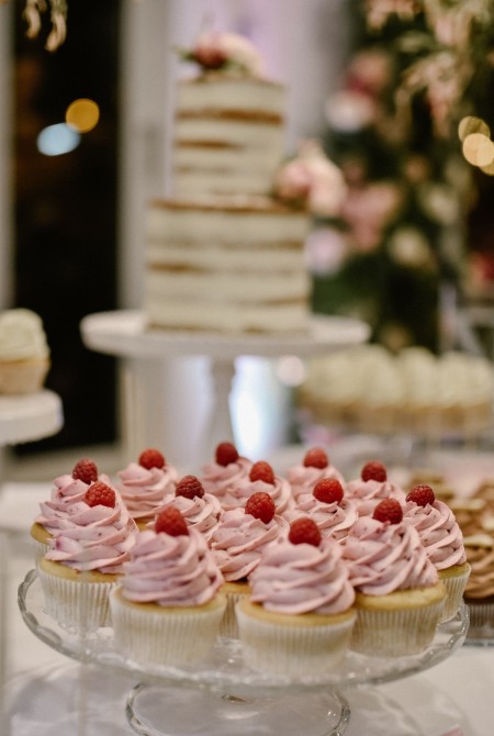 Desszertasztal - bazsarózsával