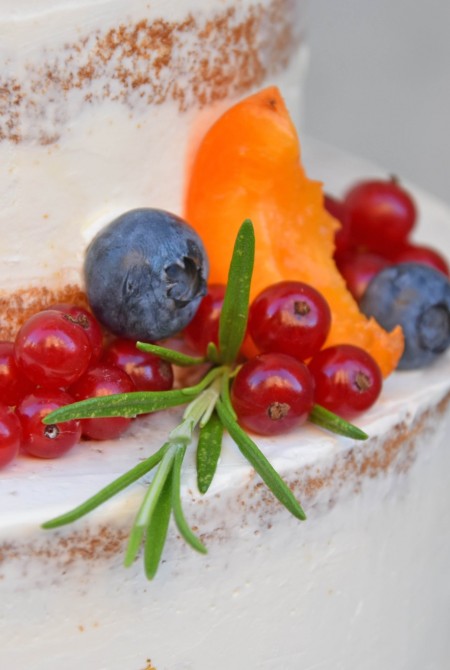 N.C. gyümölcsökkel és aranyfüstel